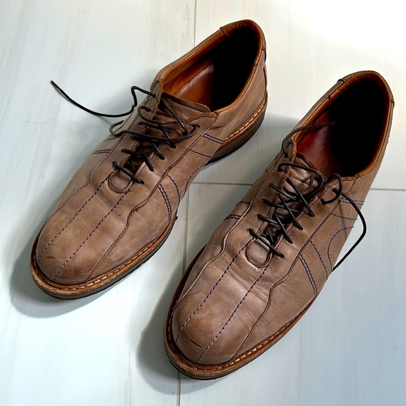 Allen Edmonds Voyager walking shoes, size 11D, color brown-tan. - Picture 1 of 7